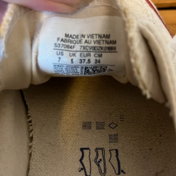 Converse All Star Sneakers Size 7 - Picture 6 of 6